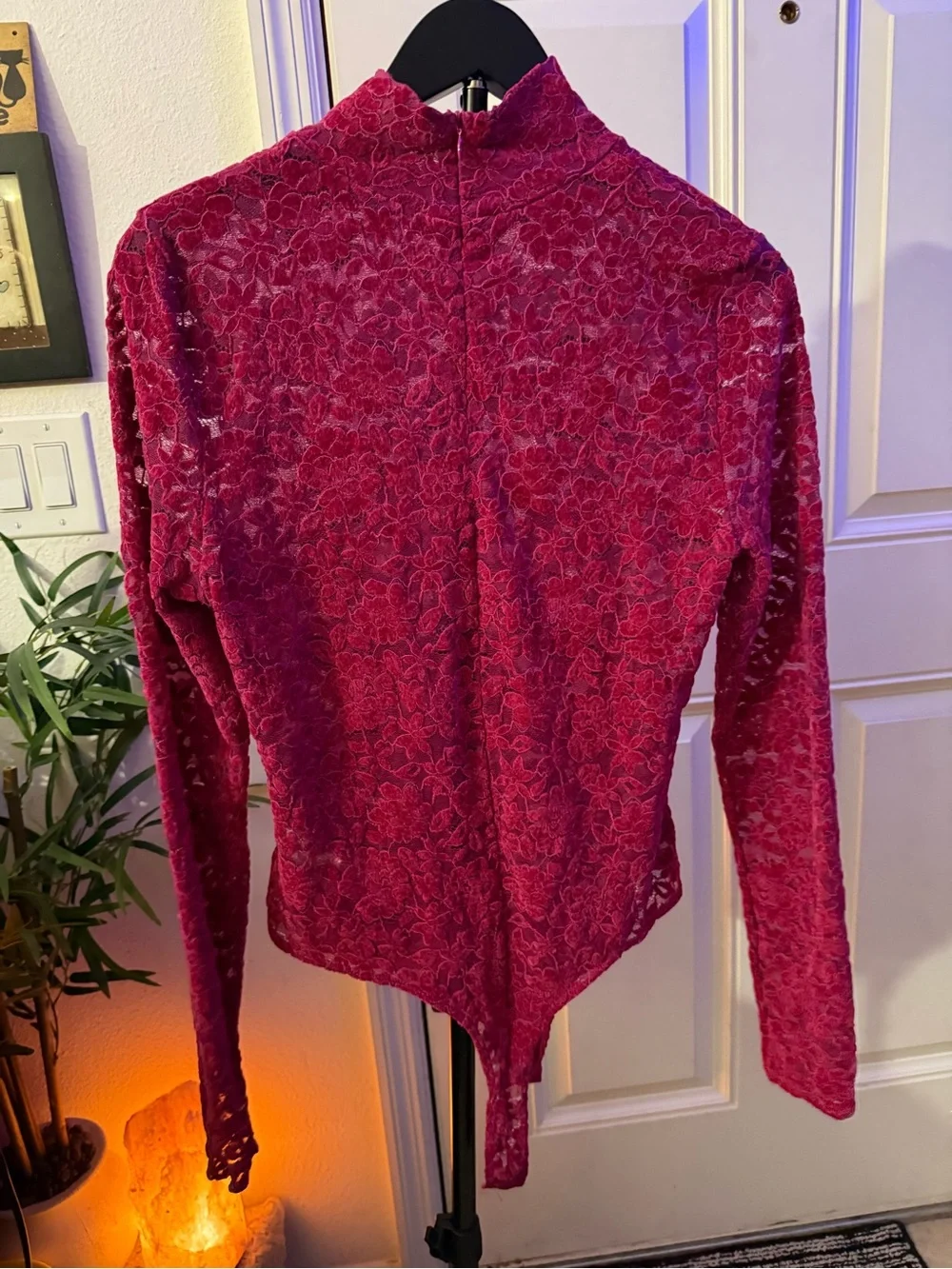 Steve Madden Cassi Lace Bodysuit Magenta Mock Neck L